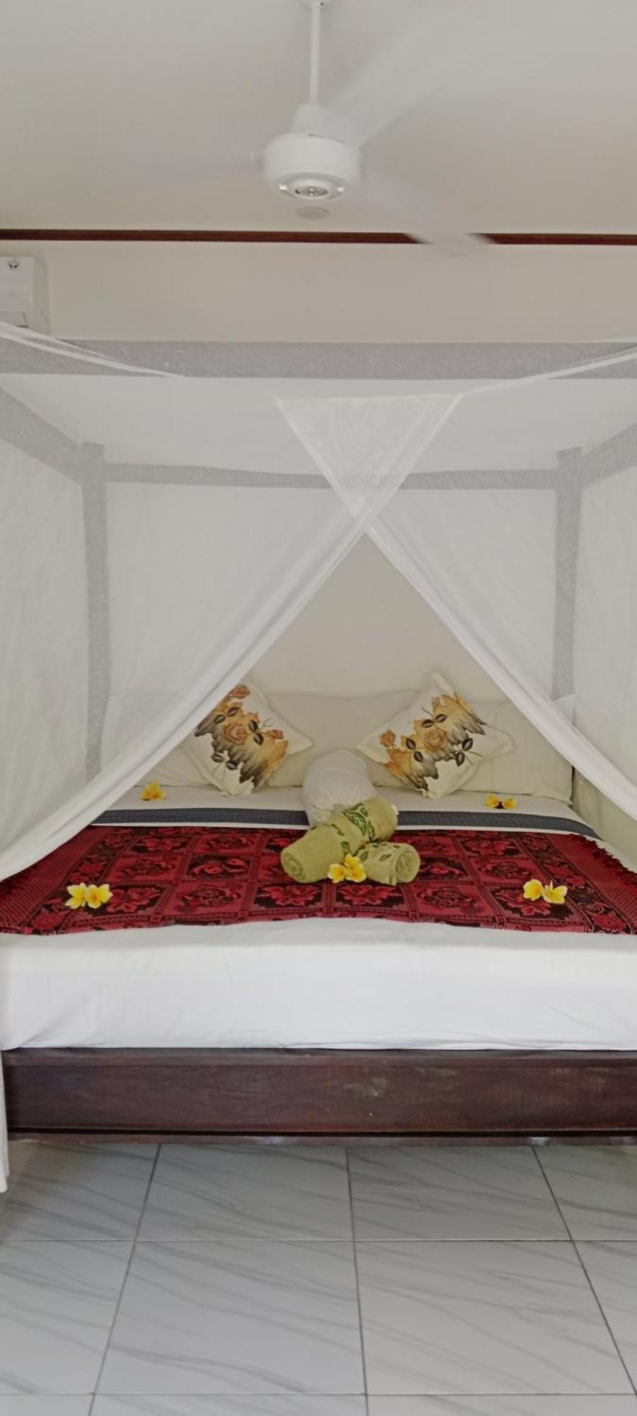 Beten Enjung Home Stay&Waroeng Amed Exterior foto